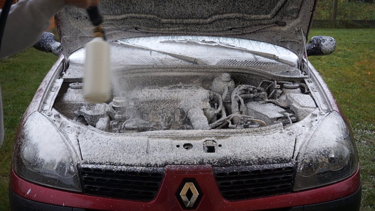 Comment bien nettoyer le moteur de votre voiture ?