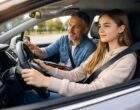 découvrez tout ce qu'il faut savoir sur la conduite accompagnée : conditions, avantages, étapes et conseils pour bien débuter ce dispositif d'apprentissage de la conduite.
